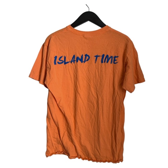 Quinn's On the Beach T-Shirt Size Medium Orange Tee 100% Cotton Marco Island - Picture 1 of 5